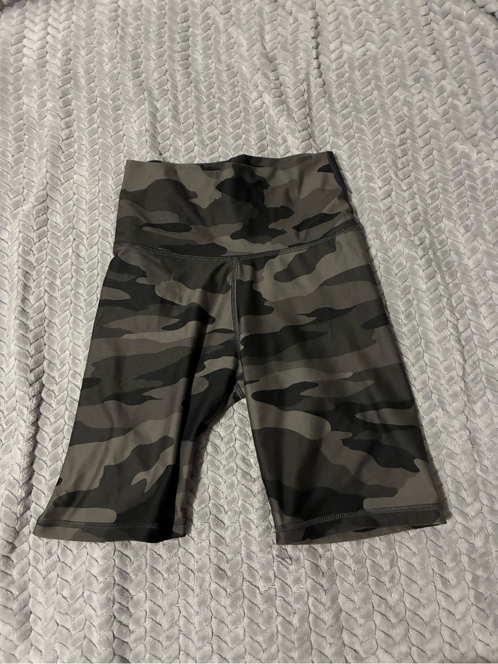 aerie Kids' Olive & Black Camo Leggings